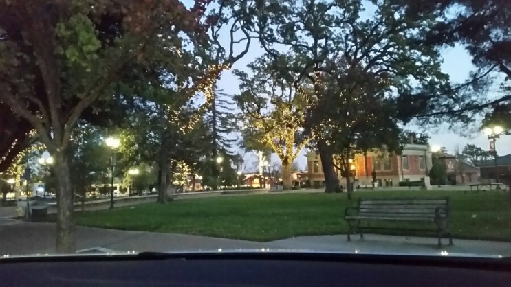 센트럴 캘리포니아의 작은 마을 파소 로블스 (Paso&nbsp;Robles)